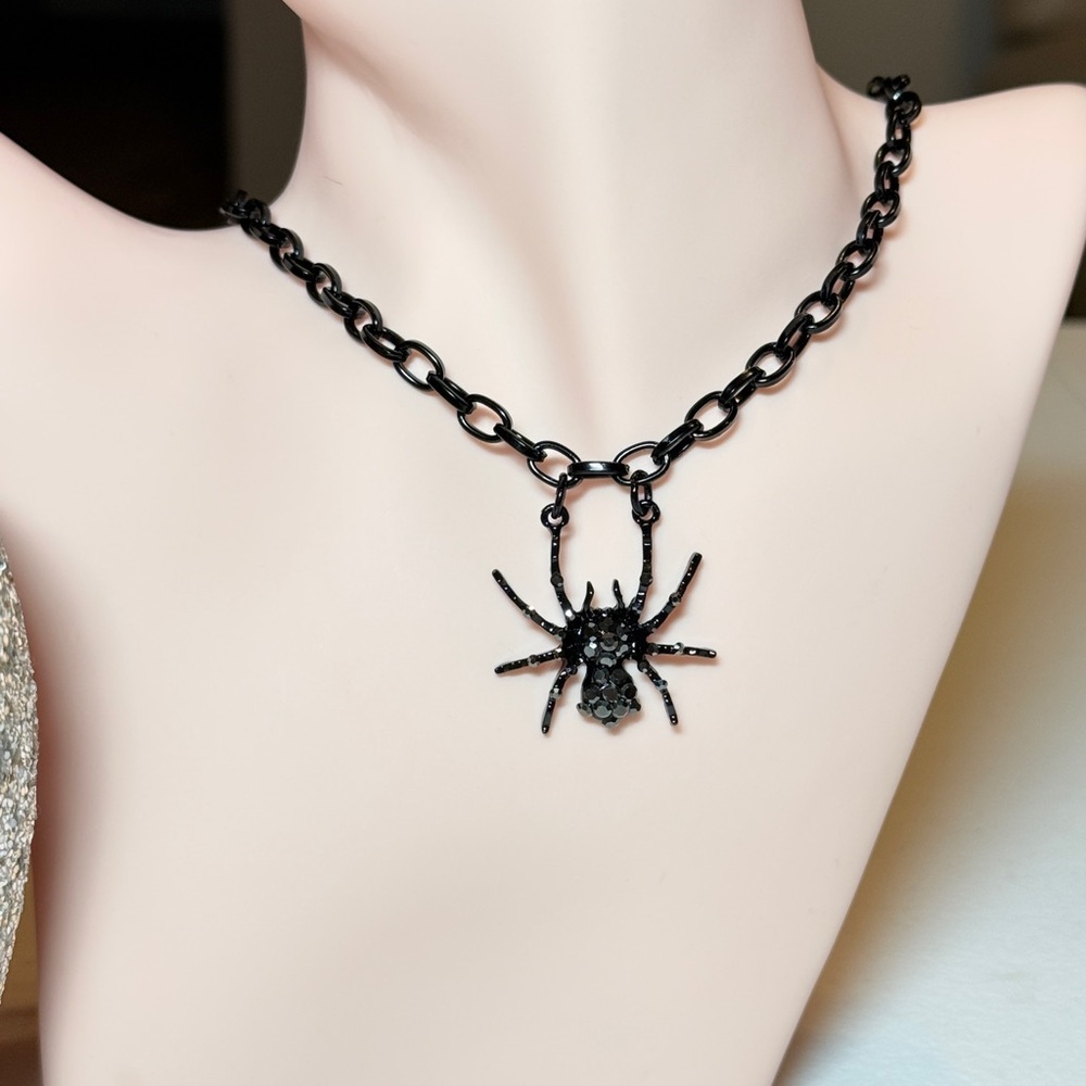 ⚜️ Black Punk Spider Pendant Necklace With Black Gems 🕷️ - Picture 9 of 9